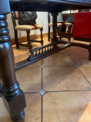 Mesa comedor y sillones madera