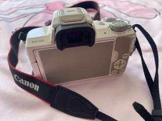 Canon M50 Mark II Blanca + Objetivo 15-45mm
