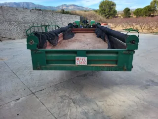 Remolque recolector almendras/oliva