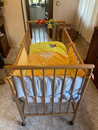 Cuna de madera