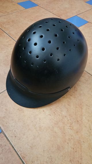 Casco y polainas equitación solo usado una vez
