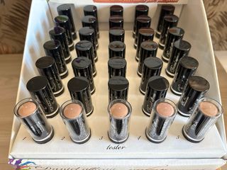 Set fondotinta e smalti Daniel Afflelou