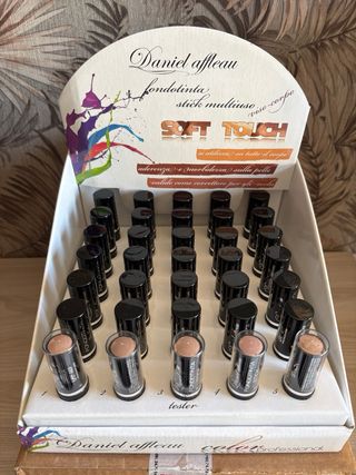 Set fondotinta e smalti Daniel Afflelou