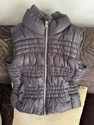 Chaleco acolchado niña negro y rosa