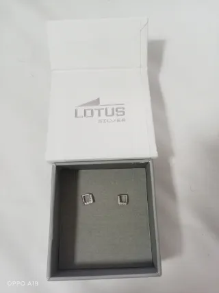 Pendientes de Plata Marca Lotus Sin estrenar.