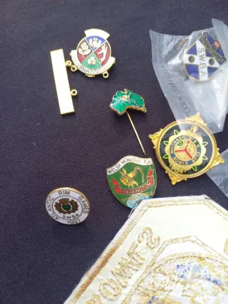 Lote Pins y Parche Bolos Años 90