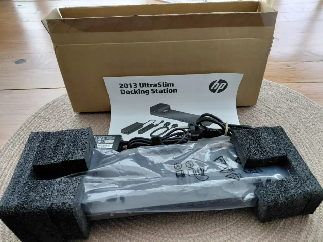 HP 2013 Ultra Slim Docking Station