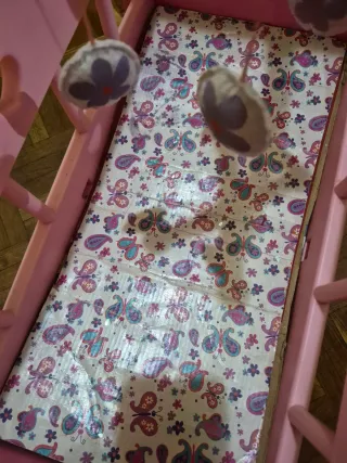 Cuna para muñecas rosa