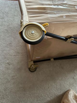 Cuna de viaje / Parque infantil/ Incluye conchon