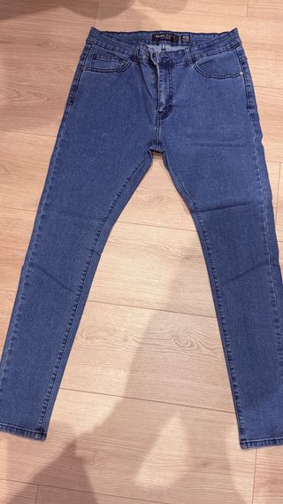 Pantalones vaqueros Bershka talla M/38-40