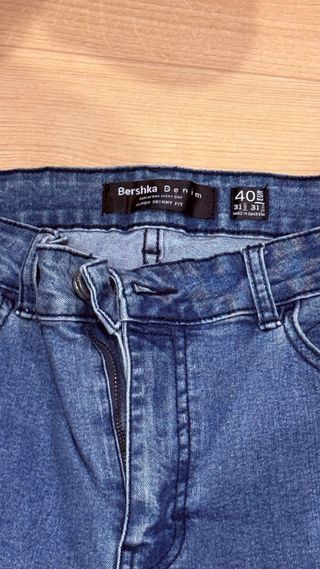 Pantalones vaqueros Bershka talla M/38-40