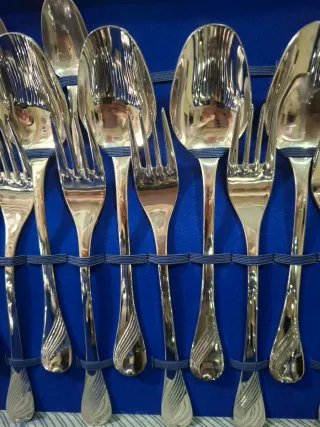 Cubertería Zanetti 108 piezas