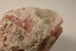 Turmalina Rubellita Mineral