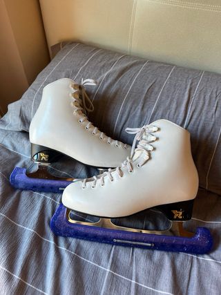 Patines de Hielo Blancos. VENUS RR