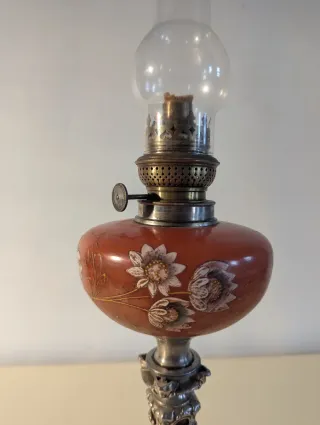 Quinqué antiguo decorado