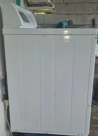 Secadora Speed Queen Blanca