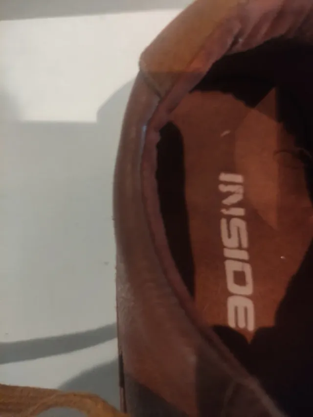 Zapatos de hombre marrones con cordones