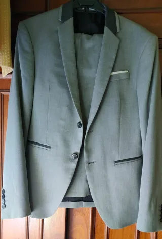 Traje Zara Gris Chaqueta y Pantalón