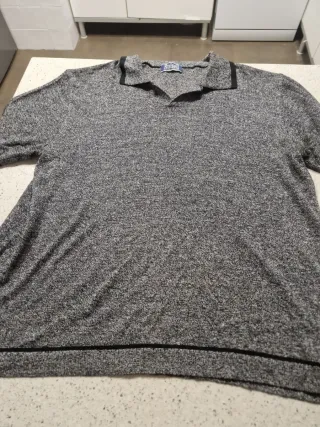 Suéter Russell Gris Manga Corta Hombre