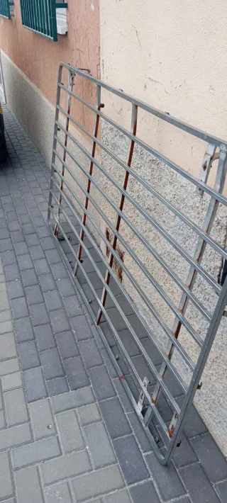 Baca Peugeot Partner