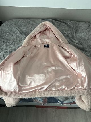Chaqueta rosa con capucha Talla M