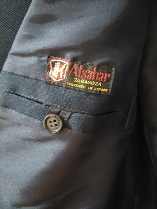 Chaqueta Almirante Azul con Detalles Dorados