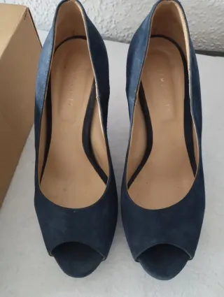 Zapatos de tacón azul peep toe