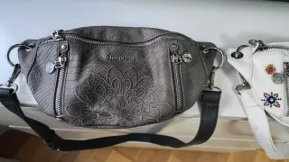 Riñoneras Desigual (Gris y Blanca)