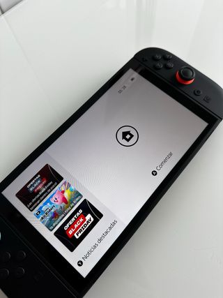 Nintendo Switch Negra/Roja + Juego