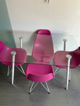 Tavolo Cucina in Cristallo e 4 Sedie Fucsia 120x80x74 cm