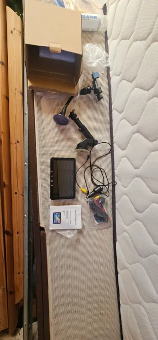 Pantalla para coche con soporte