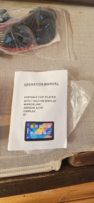 Pantalla para coche con soporte