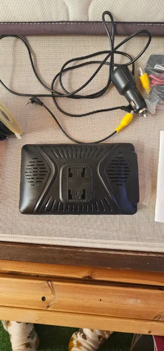 Pantalla para coche con soporte