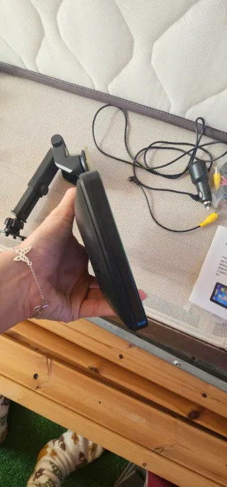 Pantalla para coche con soporte