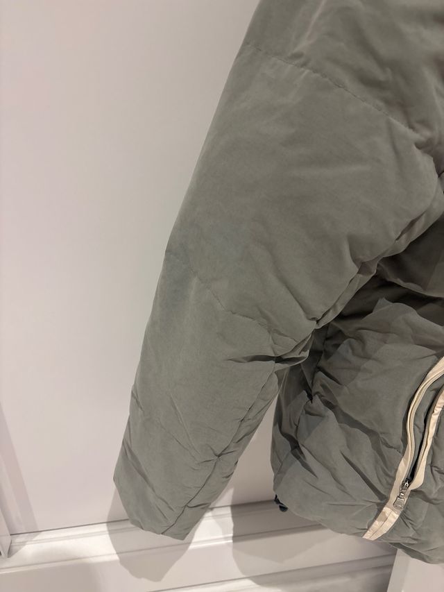 Abrigo Champion Gris de plumas