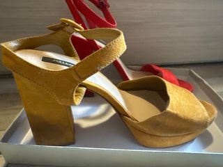 Sandalias Pull&Bear Rojas y Amarillas