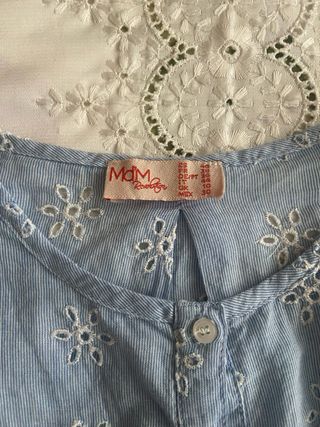 Blusa sin mangas bordada mujer