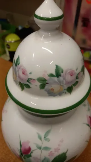 Limoges vaso in porcellana decorato