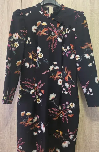 Vestido estampado floral negro