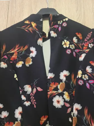 Vestido estampado floral negro