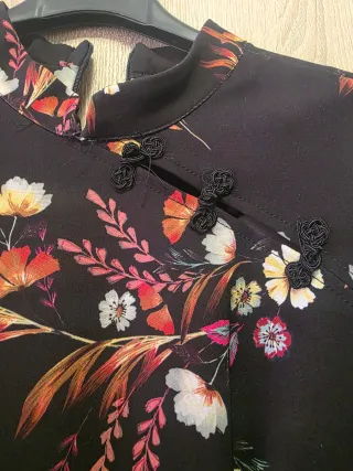 Vestido estampado floral negro