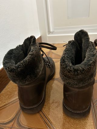 Botas marrones con pelo