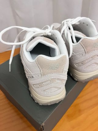 Zapatillas New Balance 204L Beige/Gris