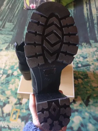 Botas altas negras con cordones