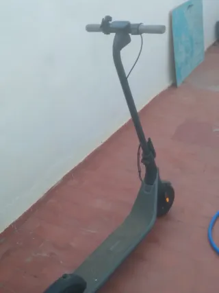 Patinete Ninebot como nuevo
