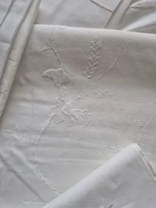 Bordado 3 sábanas encimeras y funda almuhada