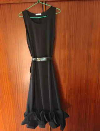 Vestido negro largo con cinturón