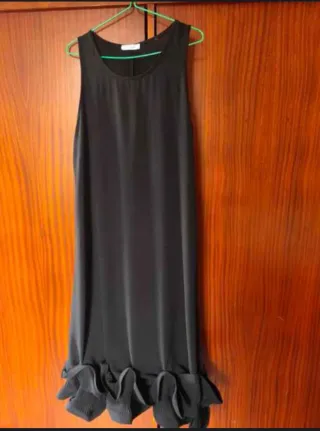 Vestido negro largo con cinturón