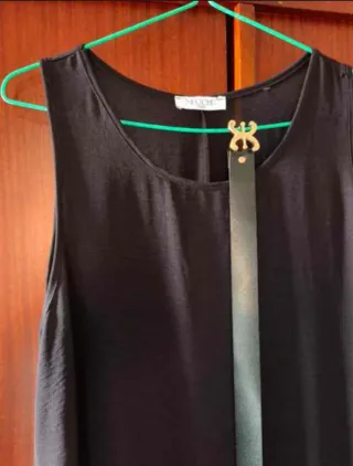 Vestido negro largo con cinturón