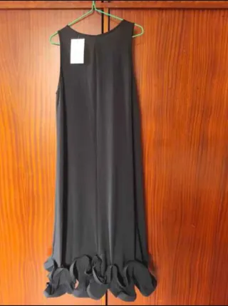 Vestido negro largo con cinturón